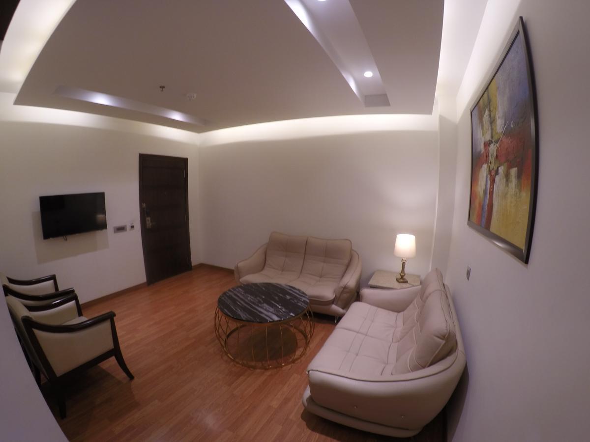Hotel Imperia Suites Jalandhar Exterior photo